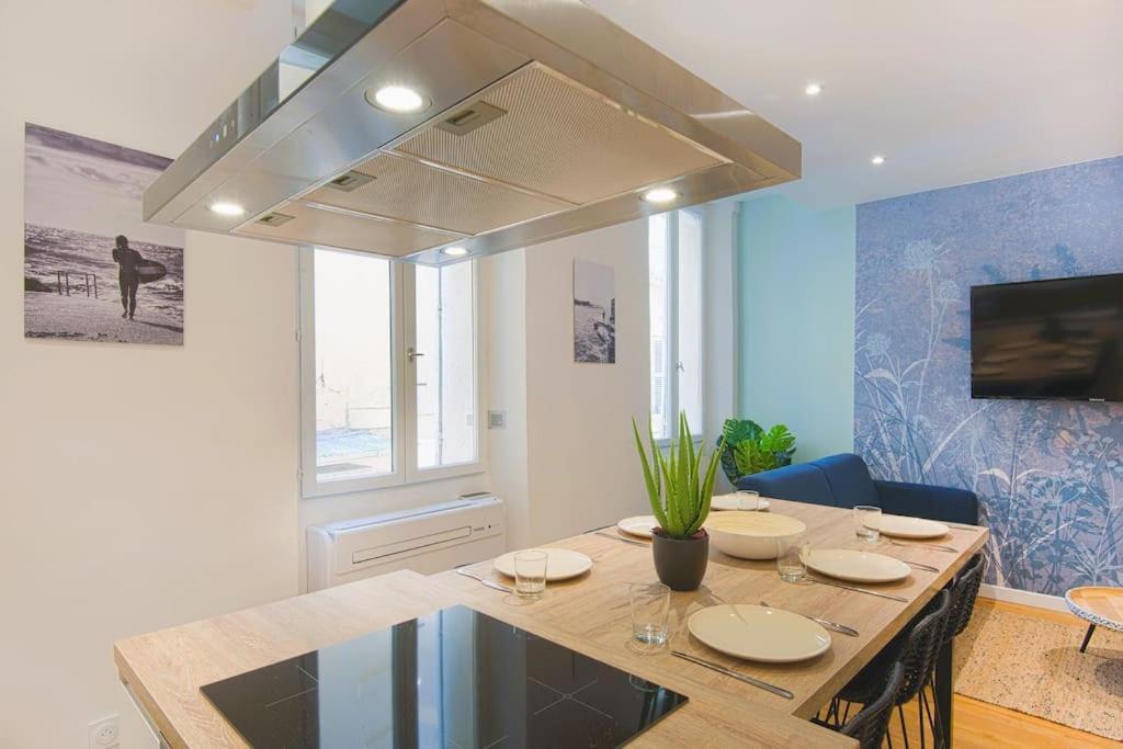 Spacious T2 Near The Halles And The Harbour Toulon Extérieur photo